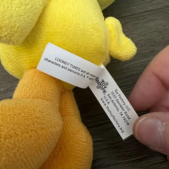 Warner Brothers Looney Tunes Tweety Bird Chibi Plush - Picture 4 of 5
